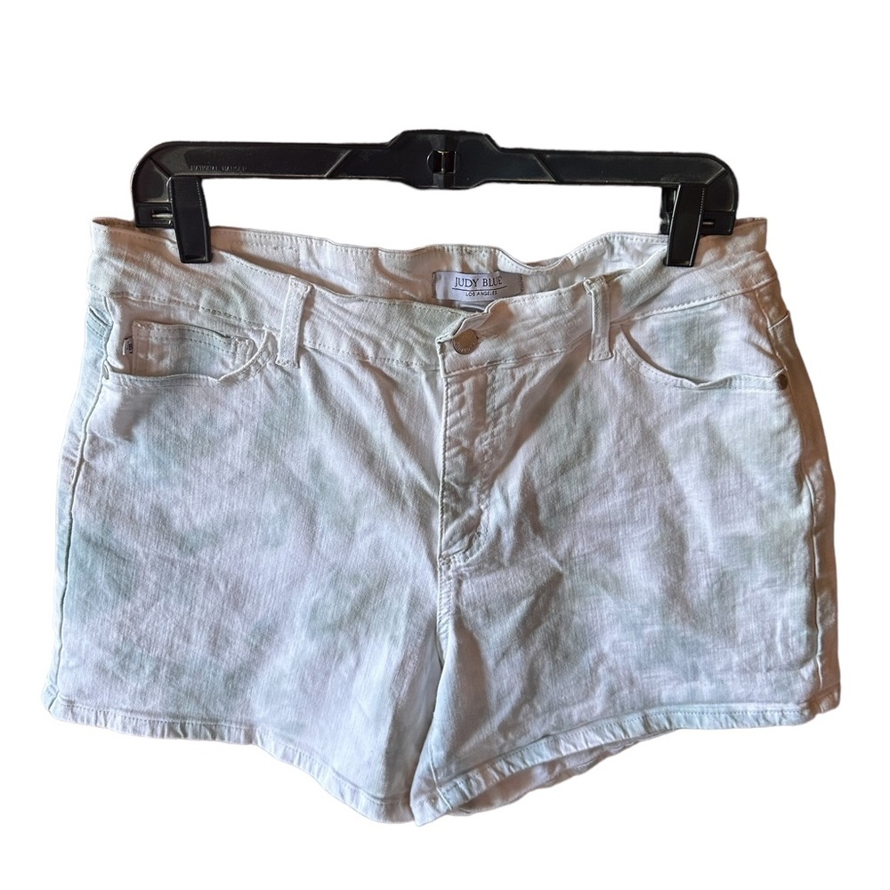1X judy blue tie dye sage green and white stretch denim shorts. VGUC. High waist